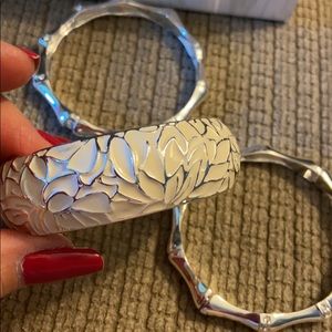 Tommy Bahama Set of 3 Bangles in Mint Condition